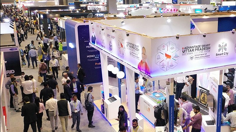 光模块接口类型揭秘：通信网络中的关键连接桥梁